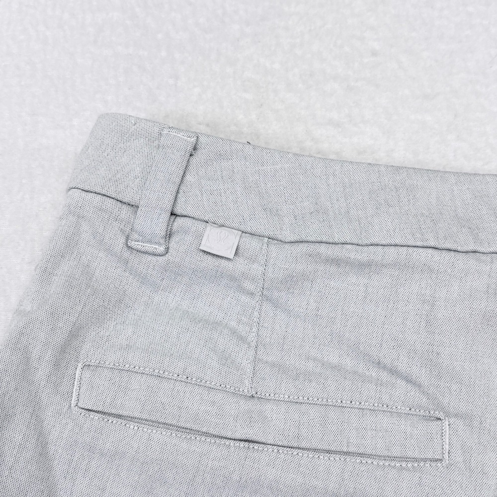Lululemon Commission Shorts Mens Size 32 Gray 9" Inseam Chino Athleisure Casual - Picture 4 of 7